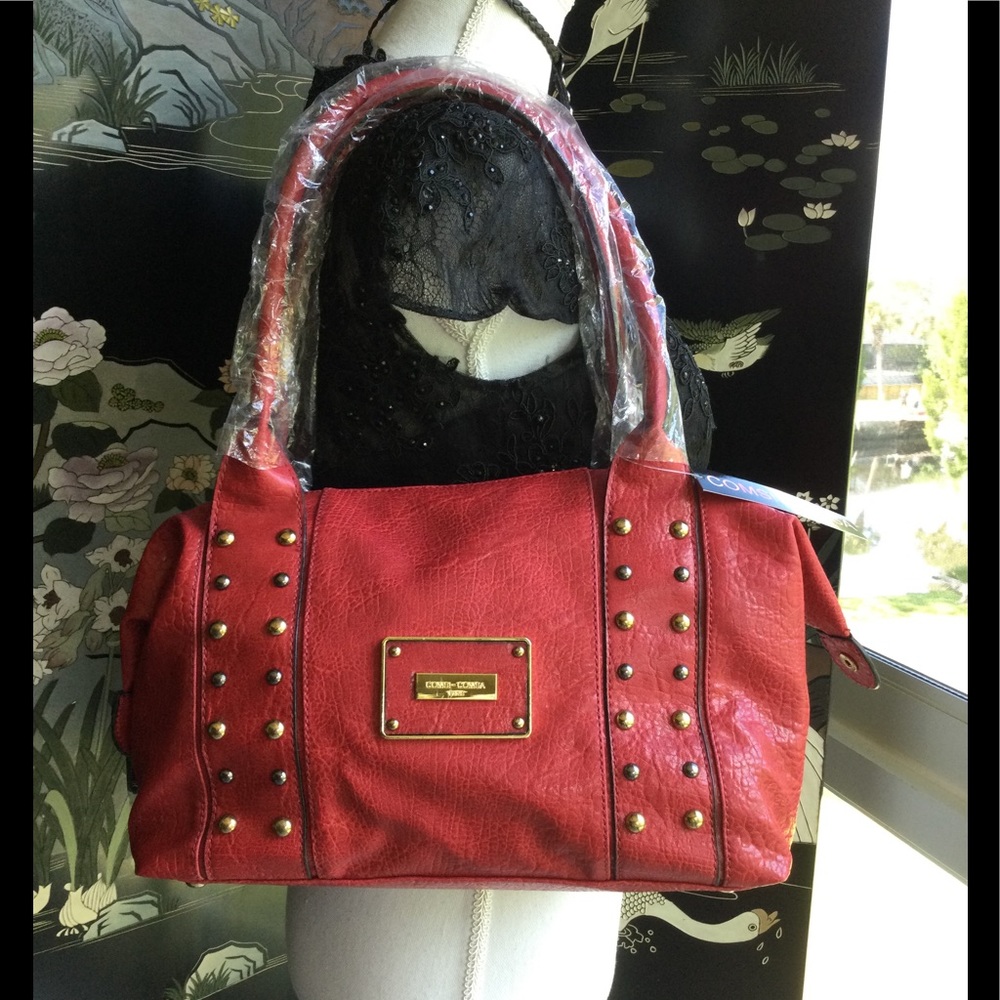NWT  Red Handbag    PB2
